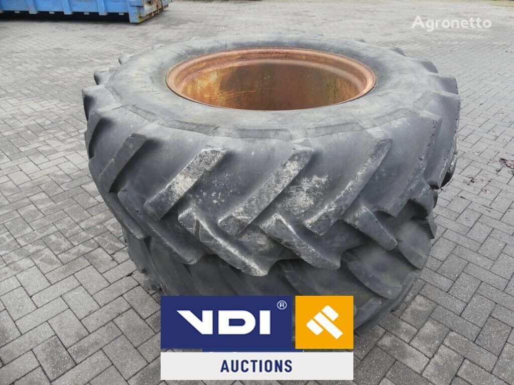 Continental 2x Continental Tractor tires 18.4R30 wiel