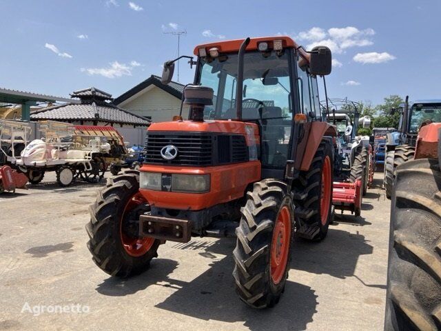 Kubota  M100 wielen trekker